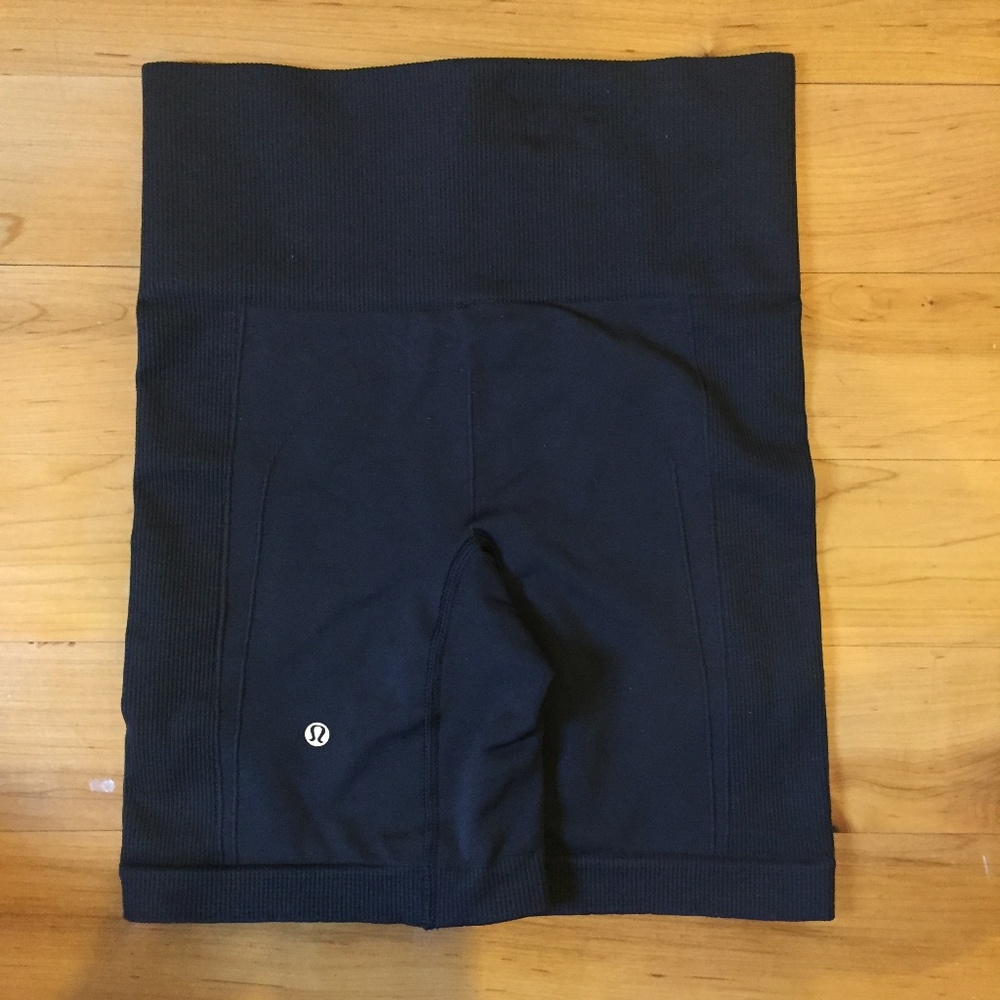 Lululemon Sculpt Short